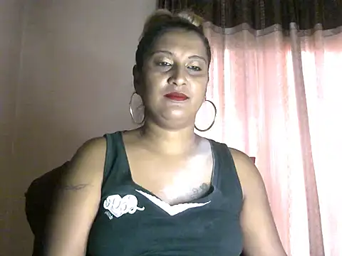 Snapshot of eroticbeauty37 chatting on 02/13/25, 02:09 eroticbeauty37 online show from 02/13/25, 02:09