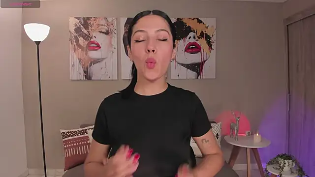 LilaWest online show from 11/25/25, 07:03