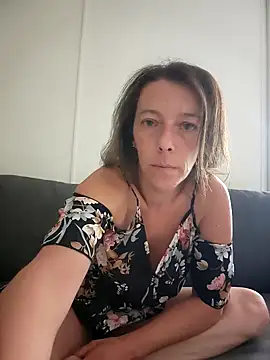 Snapshot of Oriane_Jackson chatting on 07/17/26, 10:34 Oriane Jackson online show from 07/17/26, 10:34