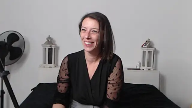 Oriane Jackson online show from 04/18/26, 03:25