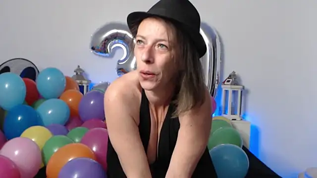 Oriane Jackson online show from 05/01/26, 06:57