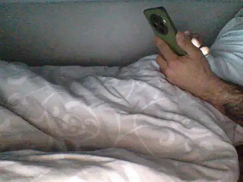 Snapshot of Nowy111 chatting on 05/17/26, 04:34 Nowy111 online show from 05/17/26, 04:34