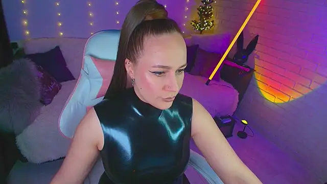 pepper cat  online show from 04/09/26, 11:22