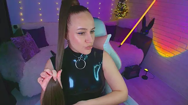 pepper cat  online show from 04/04/26, 12:28