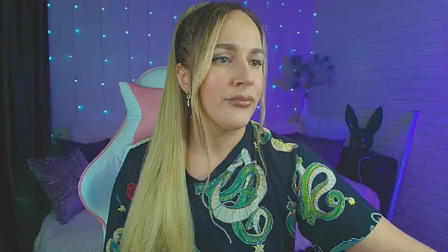 pepper cat  online show from 02/01/25, 10:05