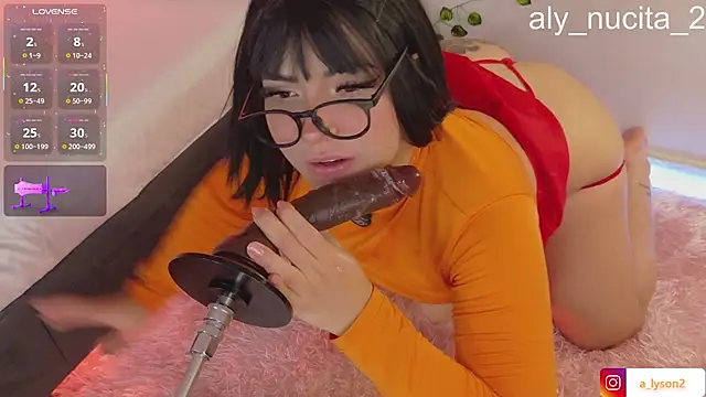 Snapshot of aly_nucita_ chatting on 01/19/26, 02:59 aly nucita online show from 01/19/26, 02:59