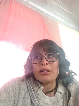 Snapshot of Alexandrasaenz chatting on 10/18/25, 02:30 Alexandrasaenz online show from 10/18/25, 02:30
