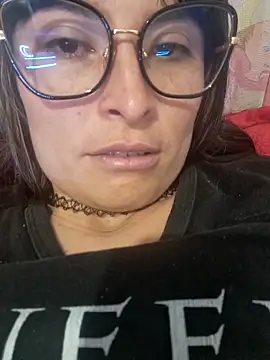 Snapshot of Alexandrasaenz chatting on 05/31/26, 05:24 Alexandrasaenz online show from 05/31/26, 05:24