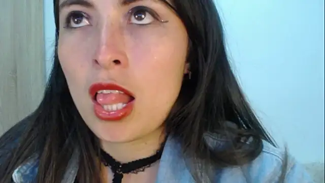 Snapshot of Alexandrasaenz chatting on 03/16/25, 12:23 Alexandrasaenz online show from 03/16/25, 12:23