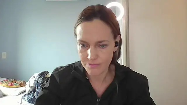 Annylove1 online show from 12/18/25, 10:52