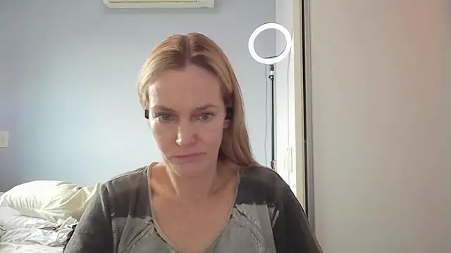 Annylove1 online show from 02/19/26, 10:45