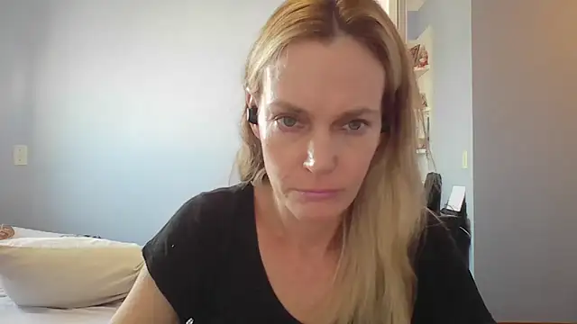 Annylove1 online show from 03/20/26, 12:06