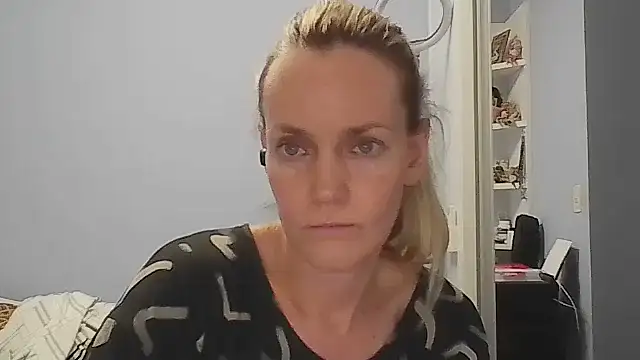 Annylove1 online show from 02/11/26, 12:10