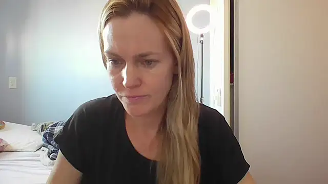 Annylove1 online show from 04/13/26, 10:52