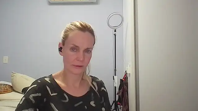 Annylove1 online show from 03/28/26, 12:11