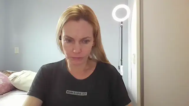 Annylove1 online show from 04/28/26, 10:52
