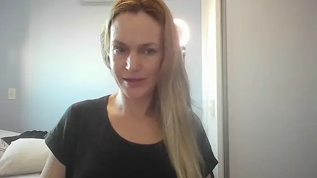Snapshot of Annylove1 chatting on 07/02/26, 10:54 Annylove1 online show from 07/02/26, 10:54