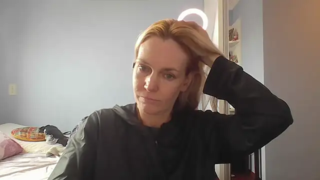Annylove1 online show from 05/04/26, 12:08