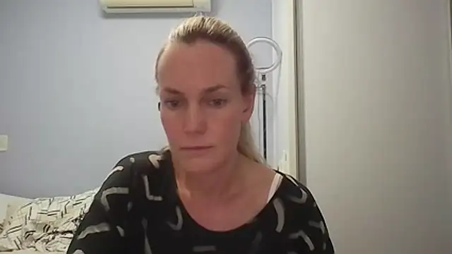 Annylove1 online show from 02/02/26, 12:20