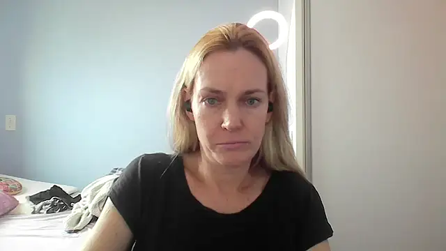 Annylove1 online show from 05/08/26, 12:20