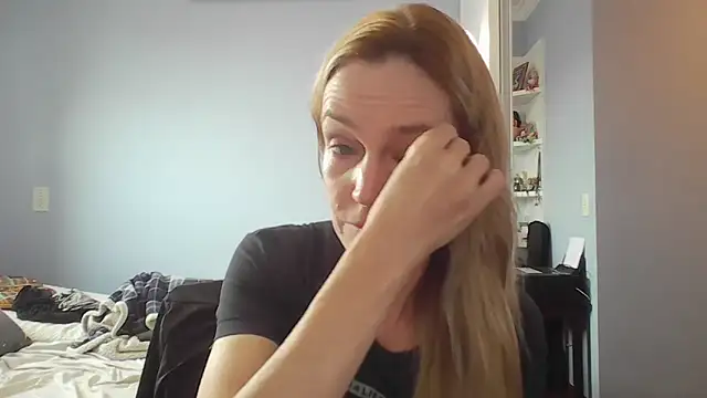 Annylove1 online show from 04/08/26, 10:50