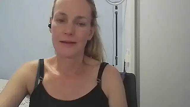 Annylove1 online show from 01/15/26, 12:25