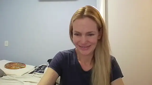 Annylove1 online show from 03/25/26, 12:26