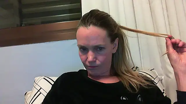 Annylove1 online show from 09/29/25, 12:17