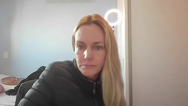 Annylove1 online show from 05/13/26, 12:12