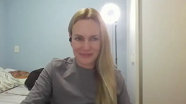 Snapshot of Annylove1 chatting on 06/30/26, 12:16 Annylove1 online show from 06/30/26, 12:16