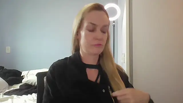 Annylove1 online show from 05/27/26, 10:55