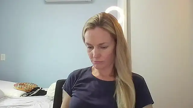 Annylove1 online show from 01/13/26, 10:52