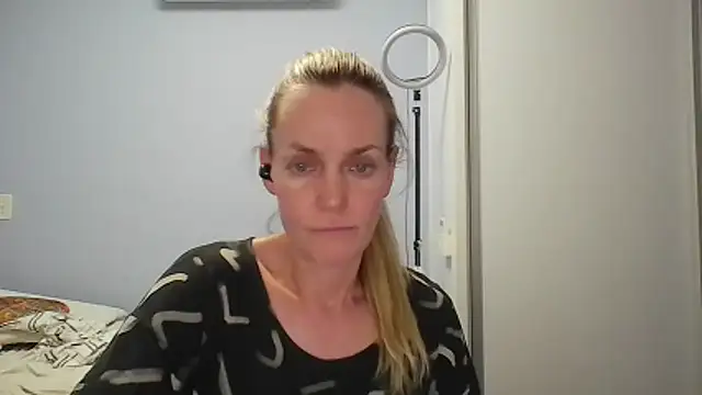 Annylove1 online show from 02/13/26, 12:10