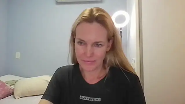 Annylove1 online show from 04/27/26, 12:36