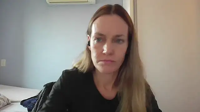 Annylove1 online show from 11/13/25, 10:52