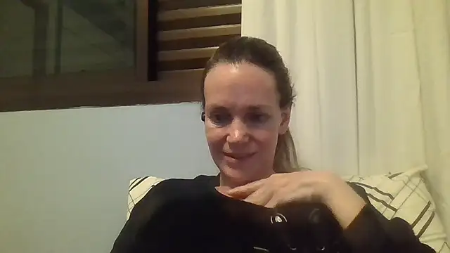 Annylove1 online show from 10/01/25, 12:06