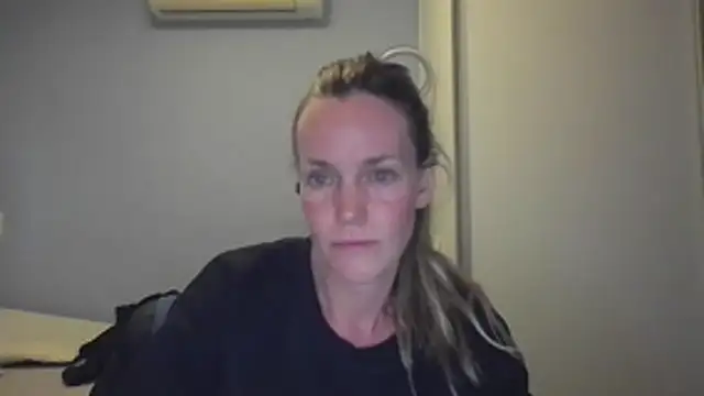 Annylove1 online show from 11/17/25, 12:14