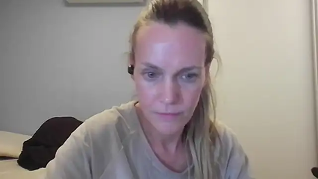 Annylove1 online show from 11/26/25, 12:10