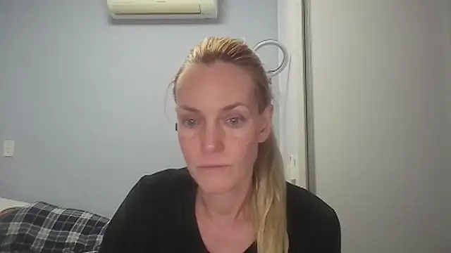 Annylove1 online show from 05/11/26, 12:12