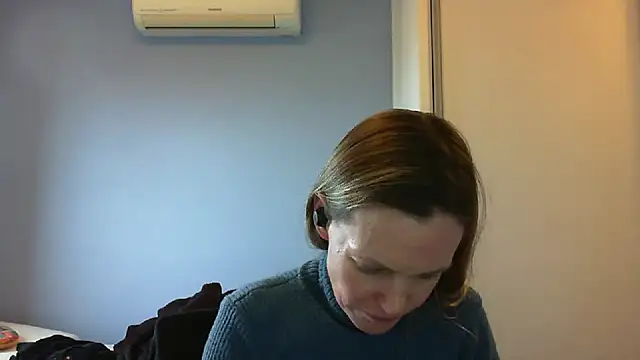 Annylove1 online show from 09/24/25, 03:51