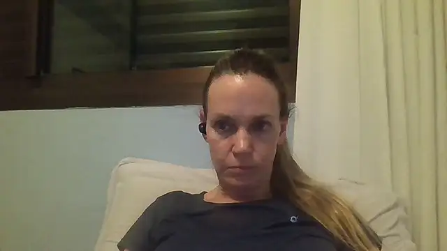 Annylove1 online show from 10/07/25, 12:11