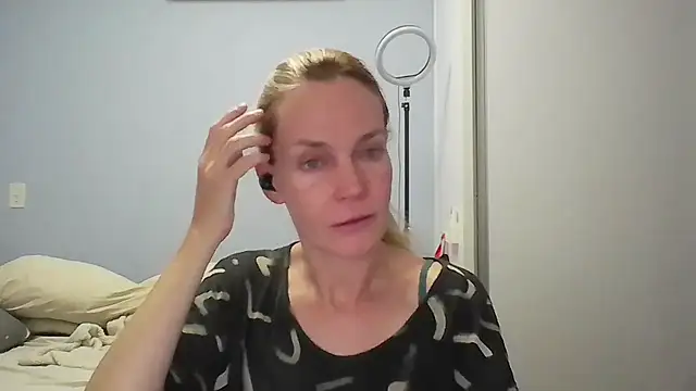 Annylove1 online show from 03/25/26, 12:22