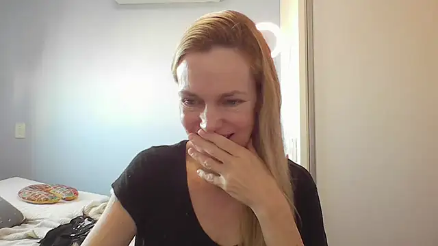 Annylove1 online show from 03/24/26, 10:26