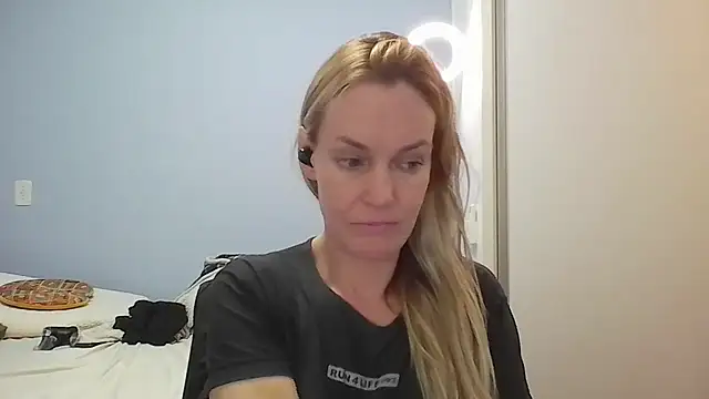 Annylove1 online show from 04/10/26, 12:23