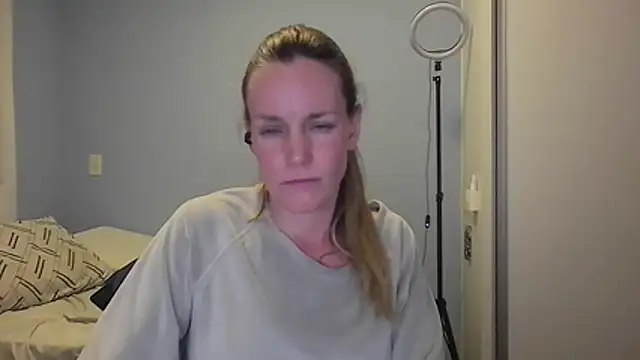 Annylove1 online show from 11/29/25, 12:11