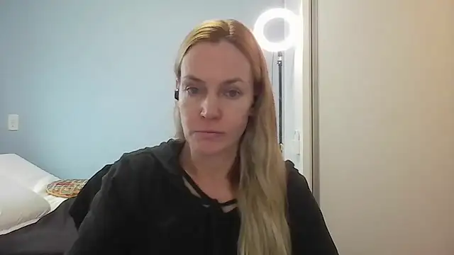 Annylove1 online show from 05/18/26, 10:53