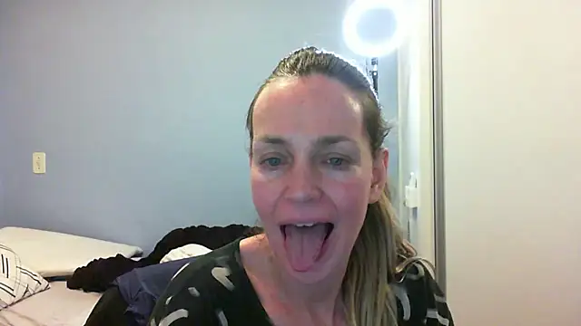 Annylove1 online show from 11/04/25, 11:30