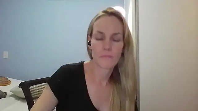 Annylove1 online show from 03/26/26, 12:36