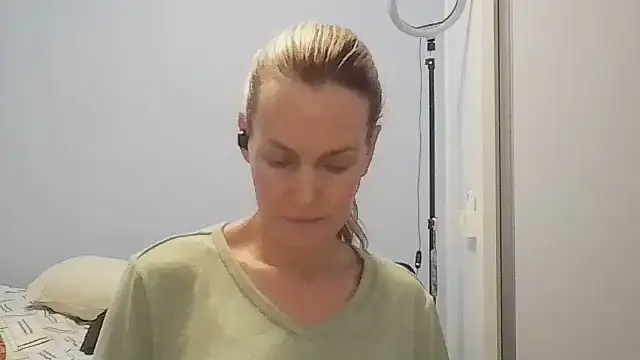 Annylove1 online show from 03/12/26, 12:16