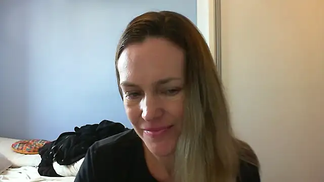 Annylove1 online show from 10/15/25, 10:56